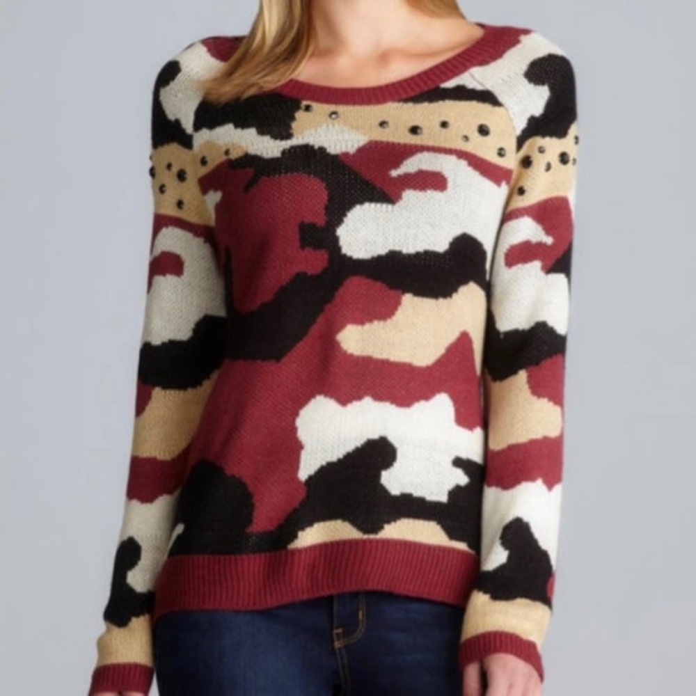 Romeo Juliet couture camo pullover